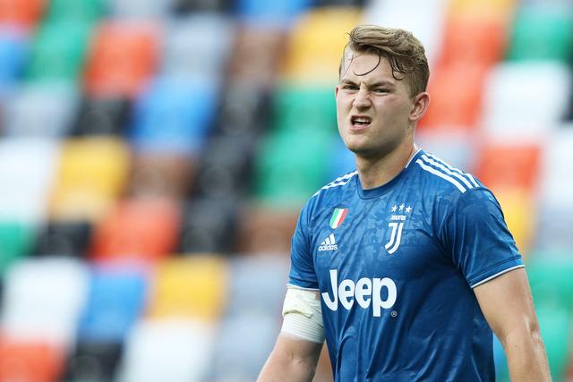 官方：曼城签下纽约城左后卫麦克法兰