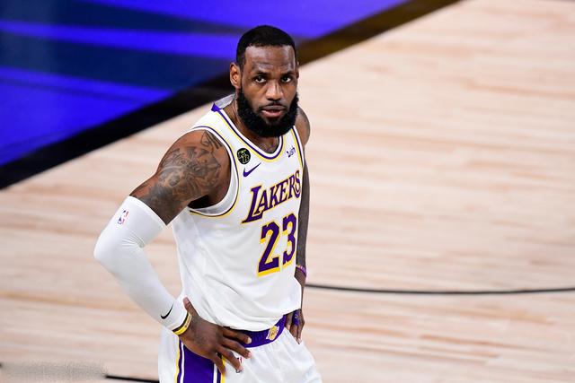 王哲林31+14刘铮16分 上海力克浙江总比分2-2